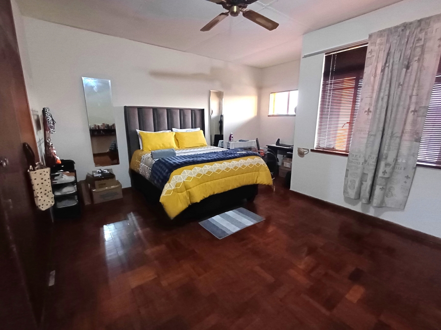 2 Bedroom Property for Sale in Uitenhage Central Eastern Cape